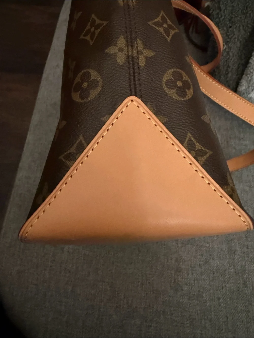 Louis Vuitton classic louis